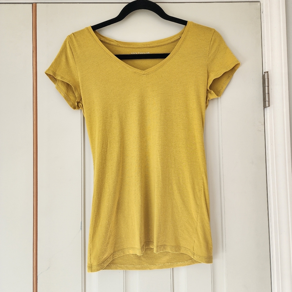 Ann Taylor Cotton Modal Yellow Short Sleeve V-neck Tee S